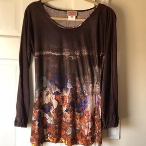 Aoyama Itchome Beautiful printed top